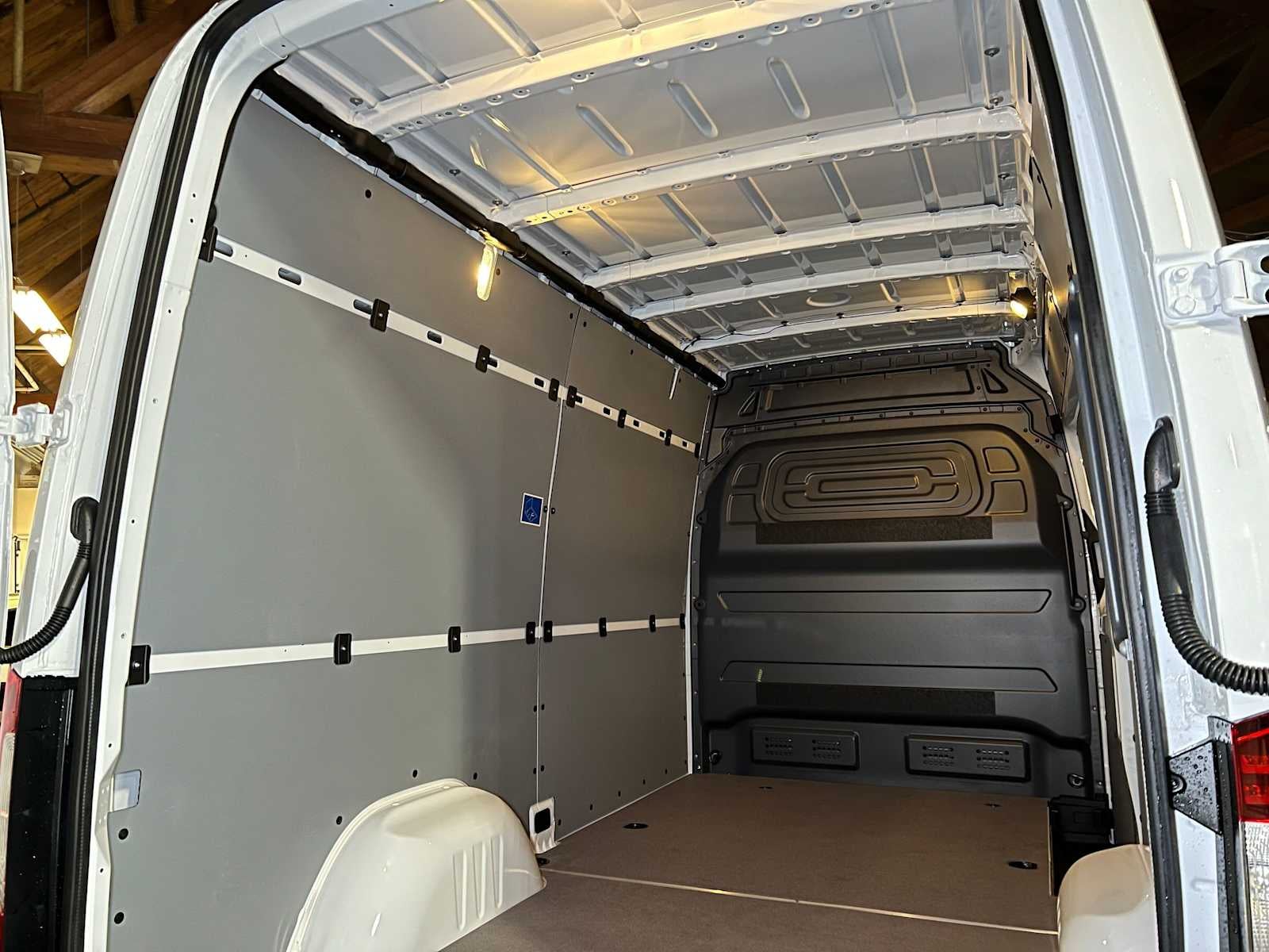 2026 Mercedes-Benz Sprinter 2500 Standard Roof I4 Diesel 144 RWD