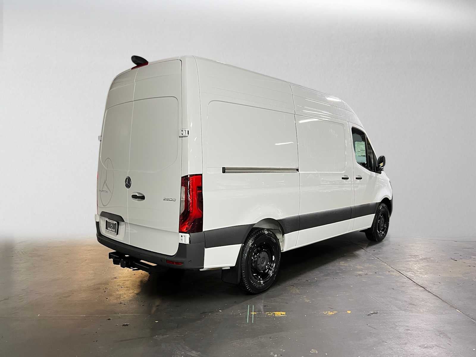 2026 Mercedes-Benz Sprinter 2500 Standard Roof I4 Diesel 144 RWD