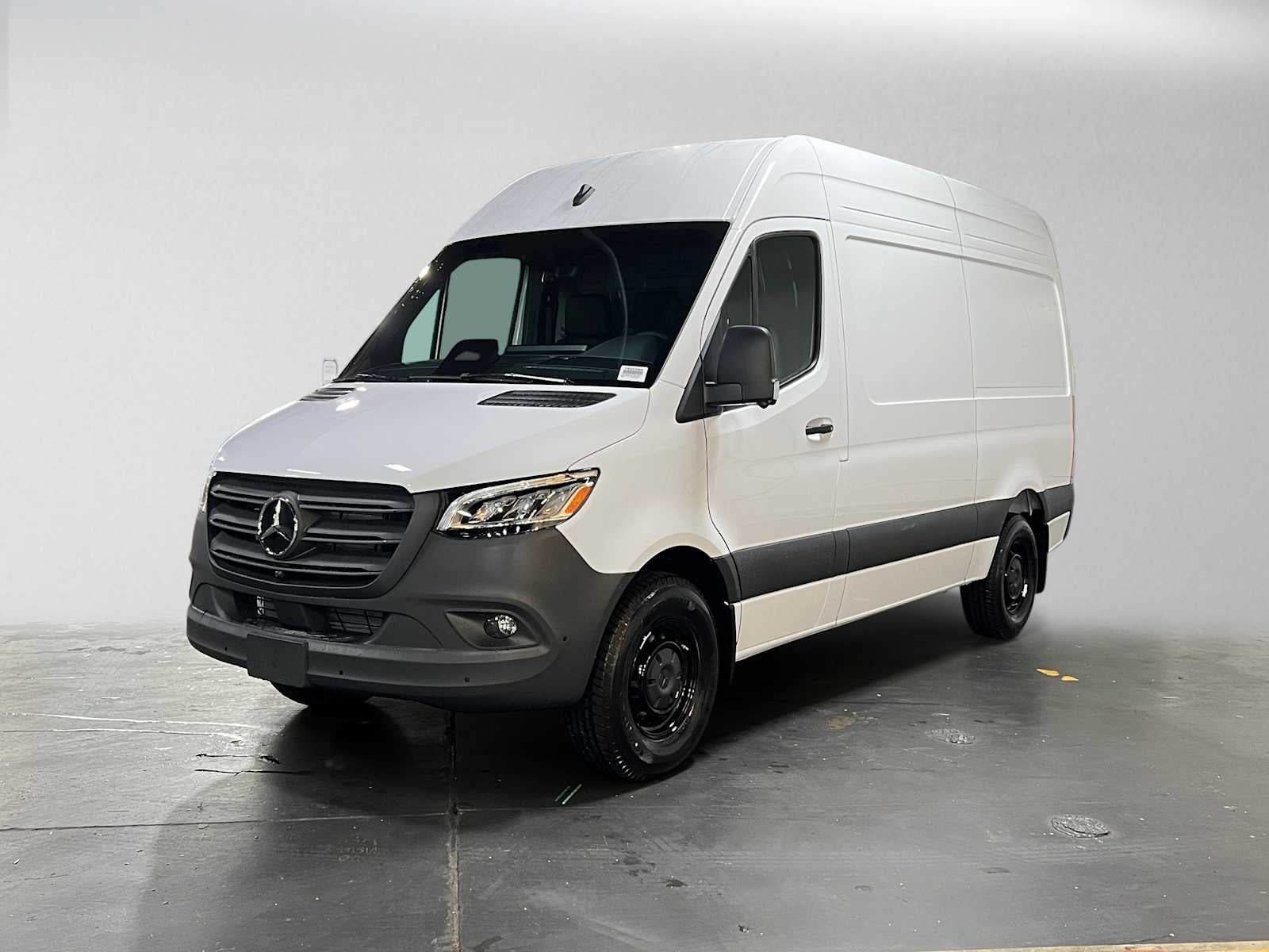 2026 Mercedes-Benz Sprinter 2500 Standard Roof I4 Diesel 144 RWD