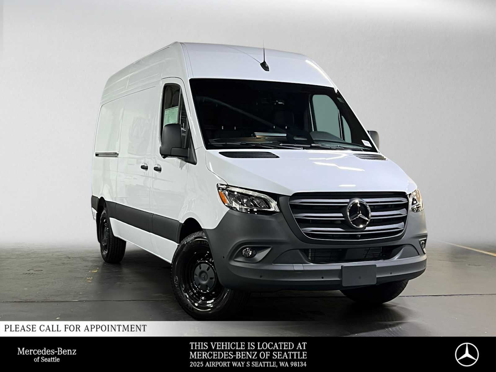 2026 Mercedes-Benz Sprinter Cargo 2500 Standard Roof I4 Diesel 144 RWD