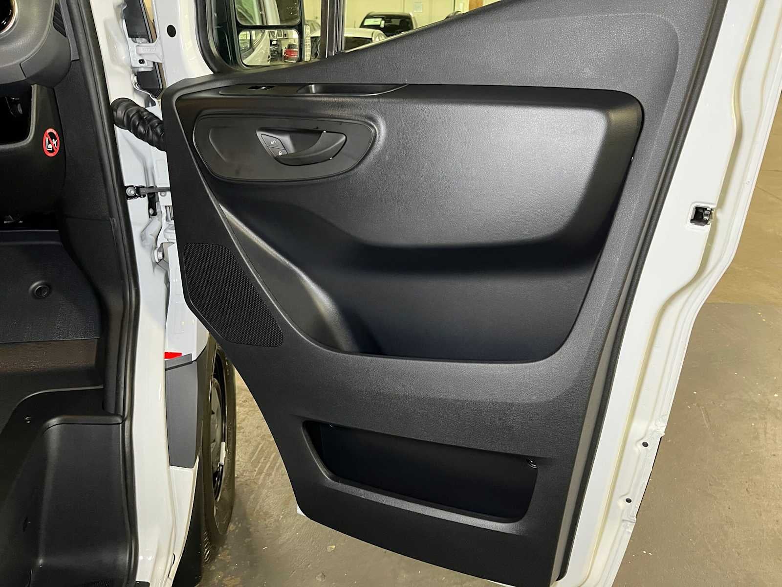 2026 Mercedes-Benz Sprinter Cargo 2500 Standard Roof I4 Diesel 144 RWD