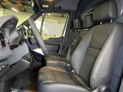 2026 Mercedes-Benz Sprinter Cargo 2500 Standard Roof I4 Diesel 144 RWD