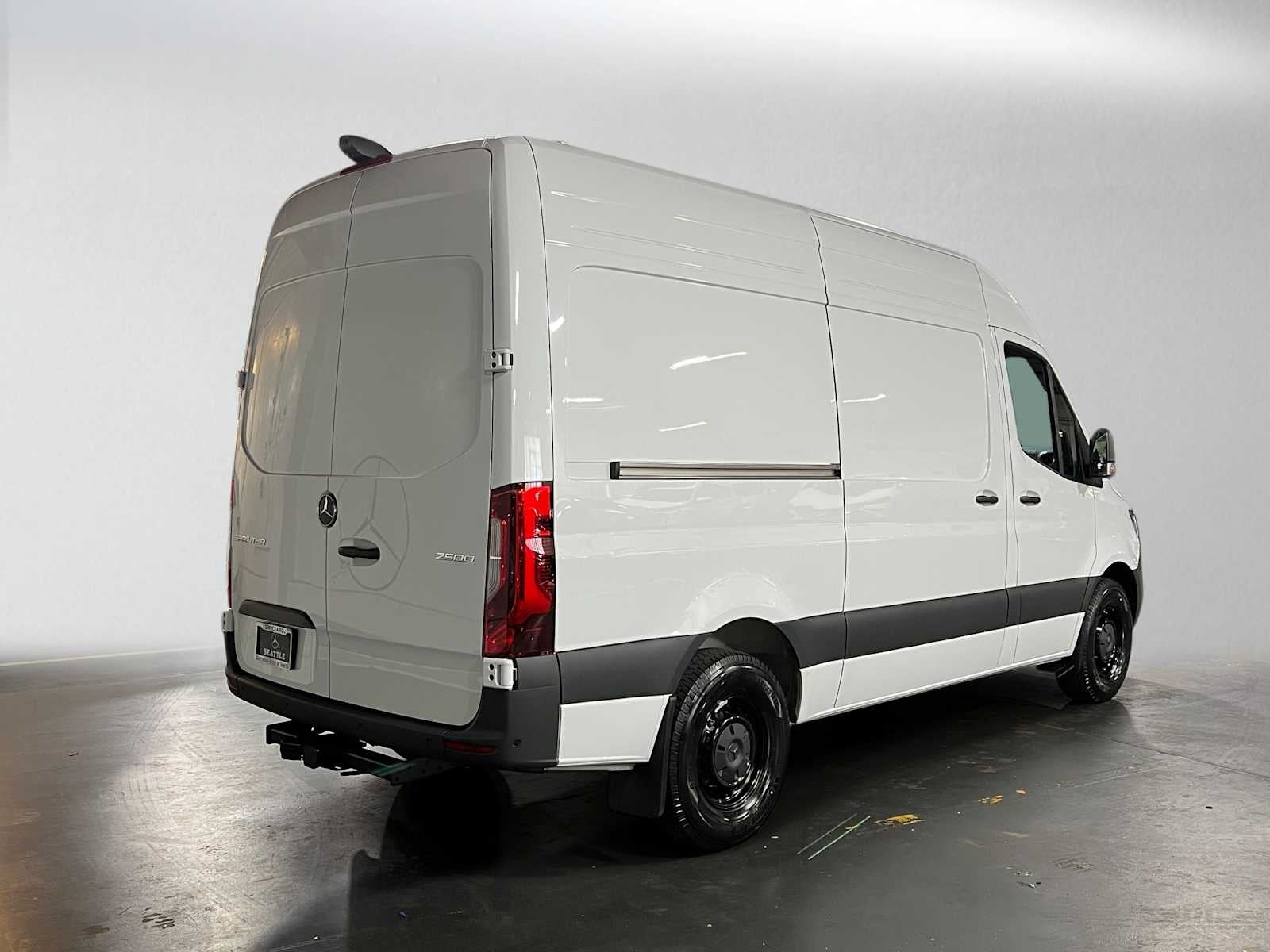 2026 Mercedes-Benz Sprinter Cargo 2500 Standard Roof I4 Diesel 144 RWD