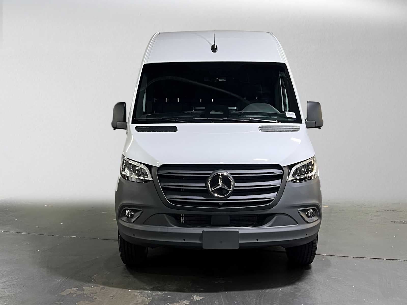2026 Mercedes-Benz Sprinter Cargo 2500 Standard Roof I4 Diesel 144 RWD