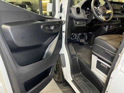 2026 Mercedes-Benz Sprinter Cargo 2500 Standard Roof I4 Diesel 144 RWD