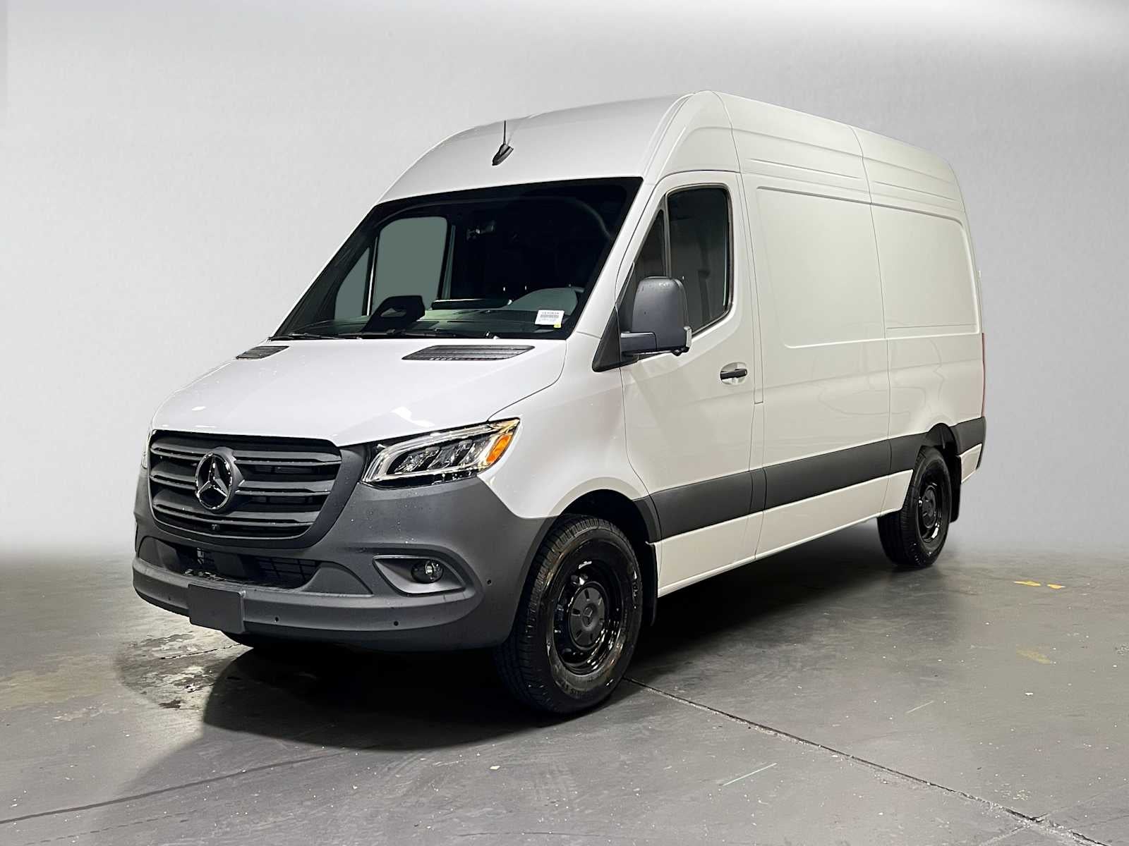 2026 Mercedes-Benz Sprinter Cargo 2500 Standard Roof I4 Diesel 144 RWD