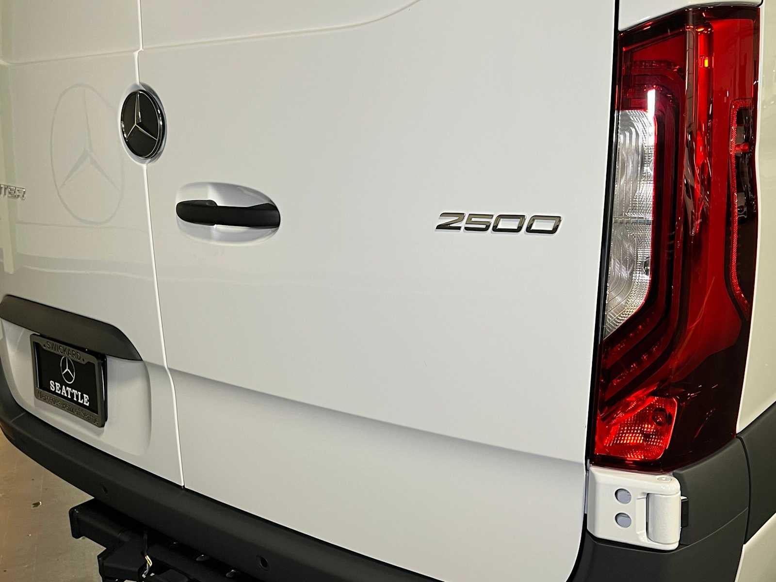 2026 Mercedes-Benz Sprinter Cargo 2500 Standard Roof I4 Diesel 144 RWD