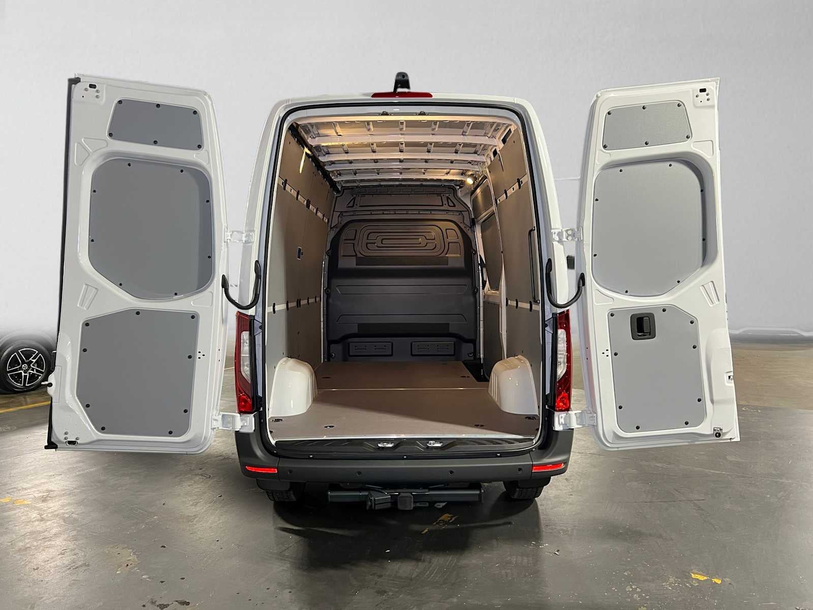 2026 Mercedes-Benz Sprinter Cargo 2500 Standard Roof I4 Diesel 144 RWD