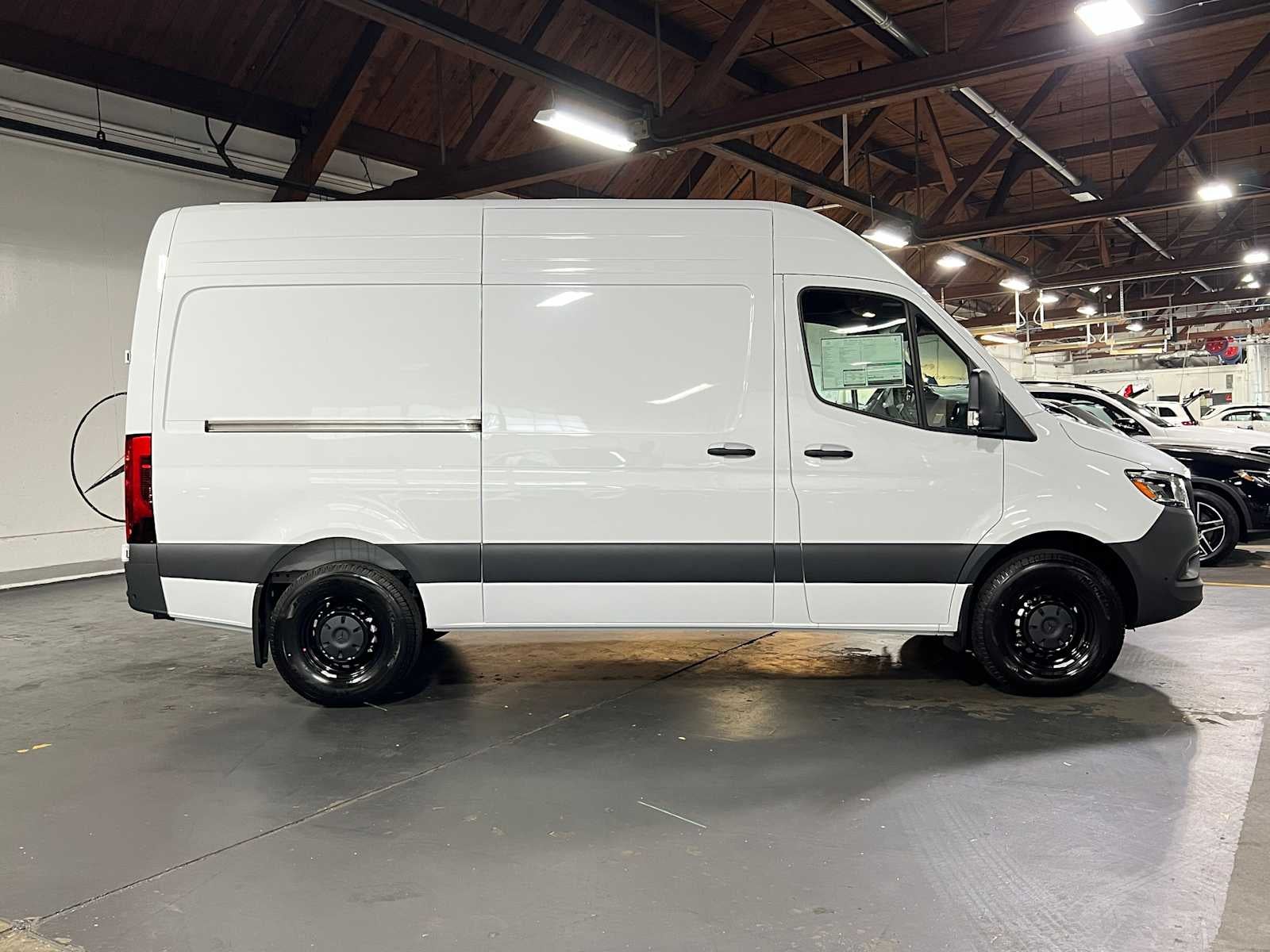 2026 Mercedes-Benz Sprinter Cargo 2500 Standard Roof I4 Diesel 144 RWD
