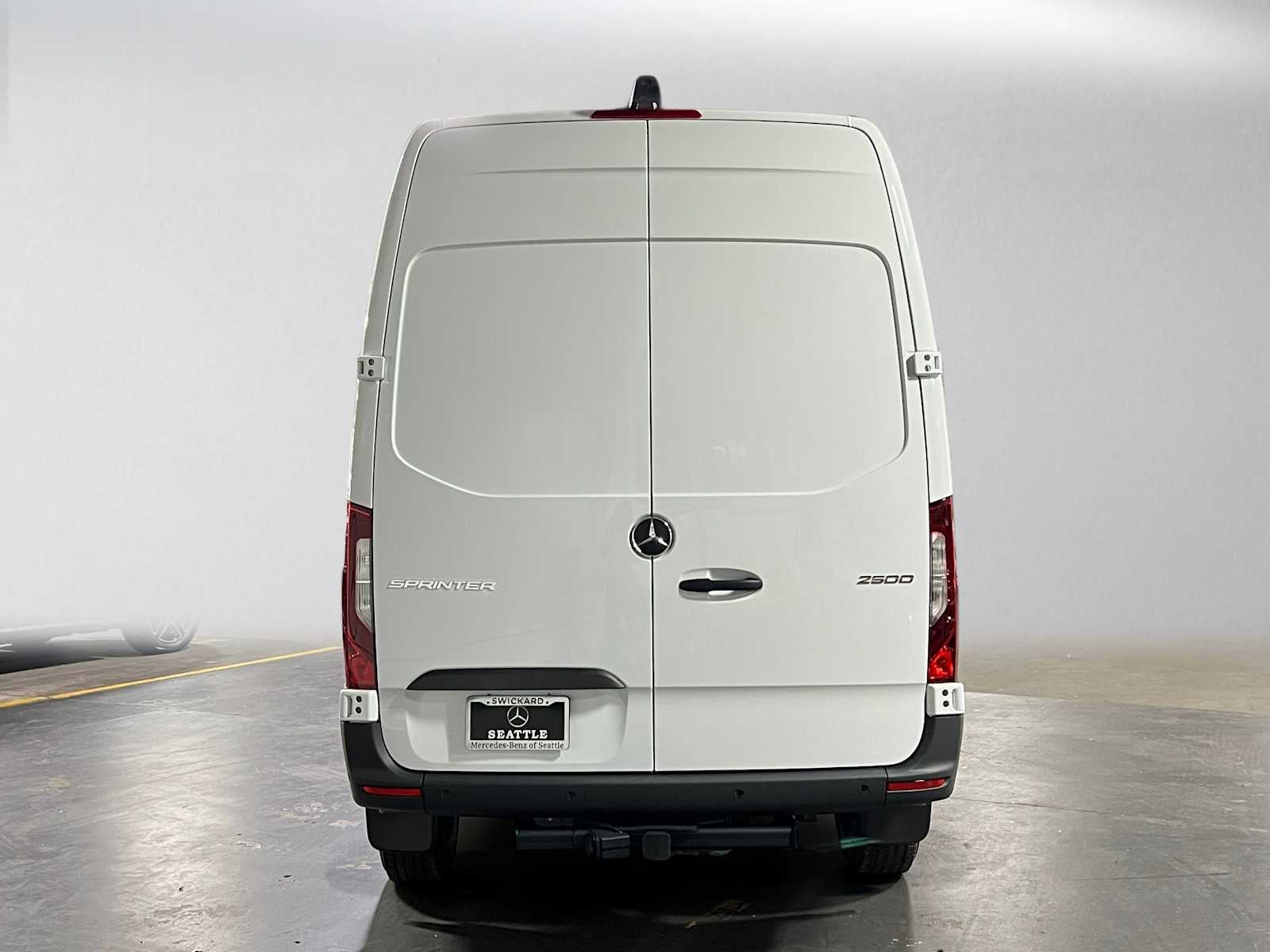 2026 Mercedes-Benz Sprinter Cargo 2500 Standard Roof I4 Diesel 144 RWD