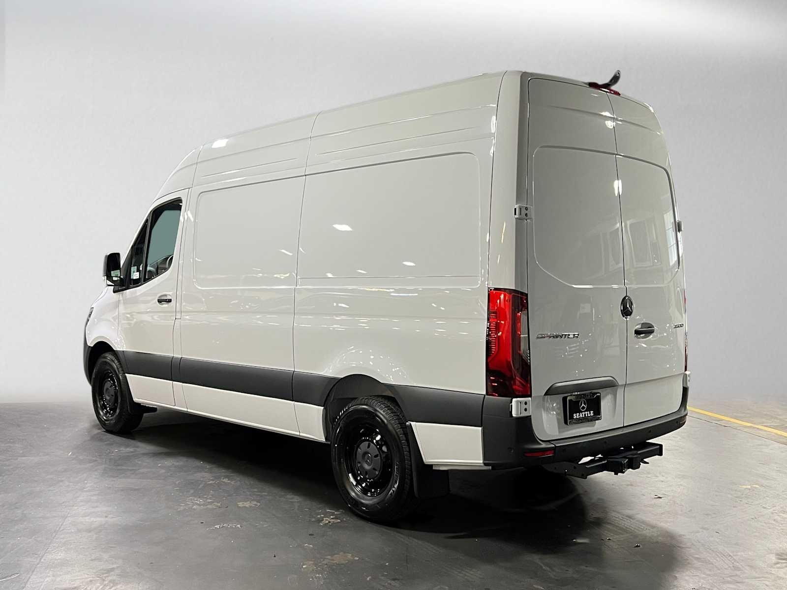 2026 Mercedes-Benz Sprinter Cargo 2500 Standard Roof I4 Diesel 144 RWD