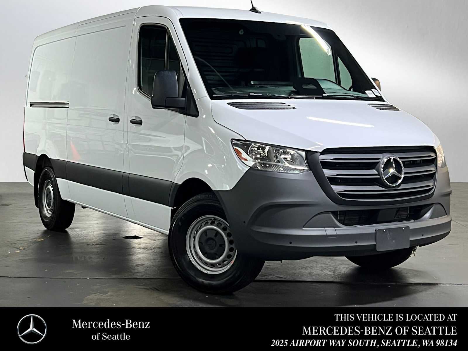 2025 Mercedes-Benz Sprinter Cargo Van 2500 Standard Roof I4 Diesel 144" RWD