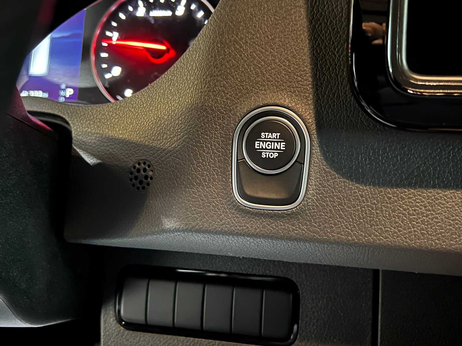 2025 Mercedes-Benz Sprinter Cargo Van 2500 Standard Roof I4 Diesel 144" RWD