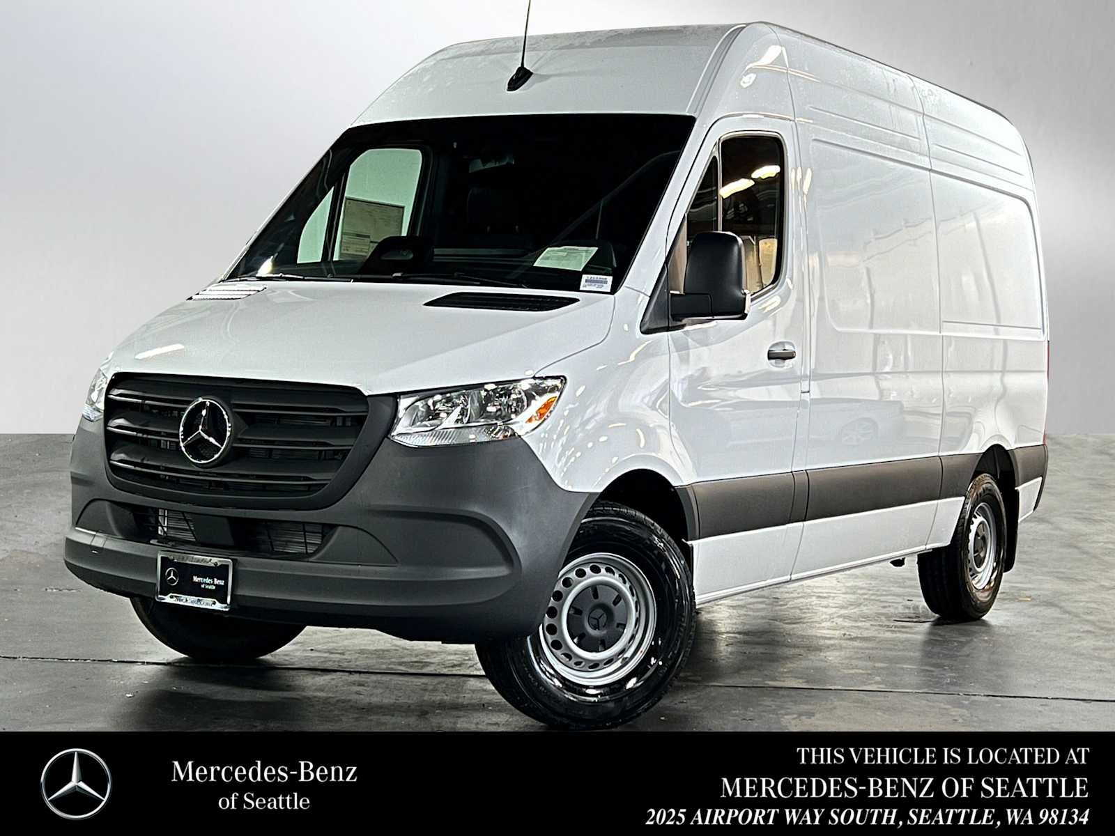 2025 Mercedes-Benz Sprinter Cargo Van 2500 Standard Roof I4 Diesel 144" RWD