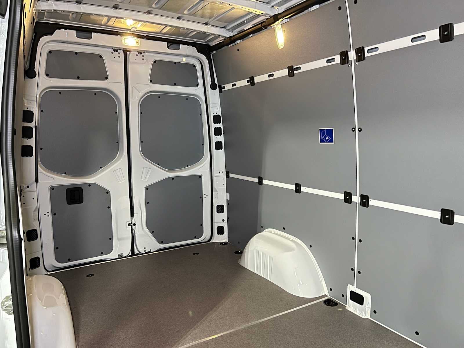 2025 Mercedes-Benz Sprinter Cargo Van 2500 Standard Roof I4 Diesel 144" RWD