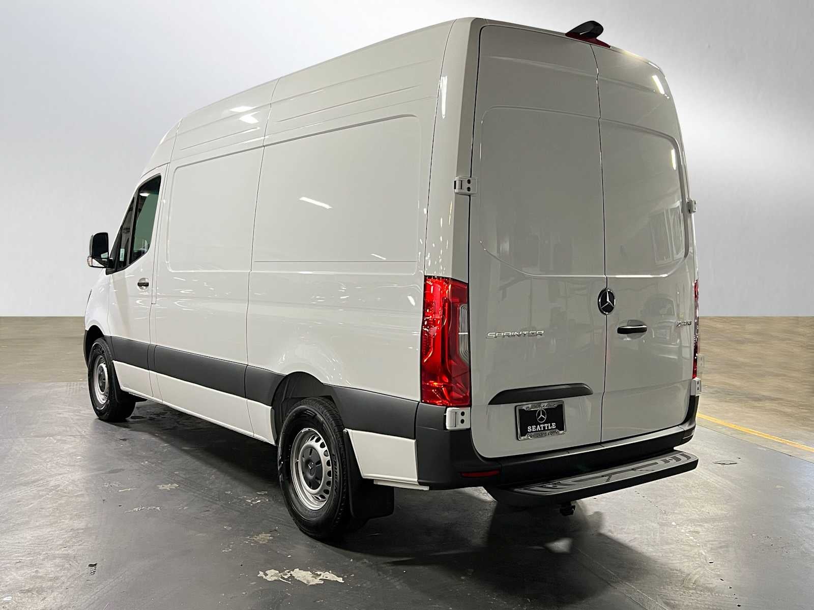 2025 Mercedes-Benz Sprinter Cargo Van 2500 Standard Roof I4 Diesel 144" RWD