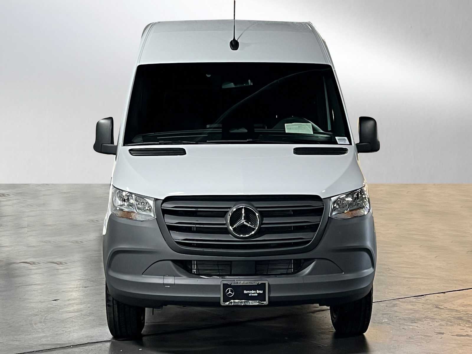 2025 Mercedes-Benz Sprinter Cargo Van 2500 Standard Roof I4 Diesel 144" RWD