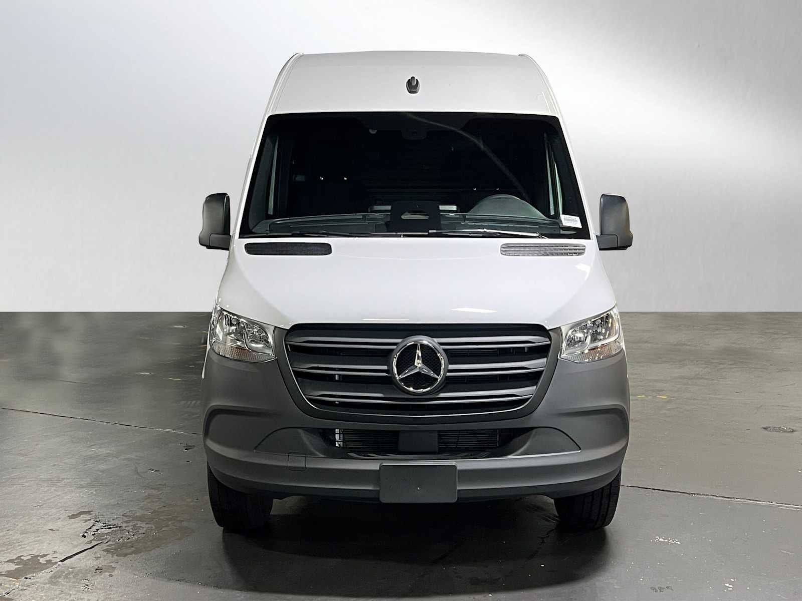 2025 Mercedes-Benz Sprinter Cargo Van 2500 Standard Roof I4 Diesel 144" RWD