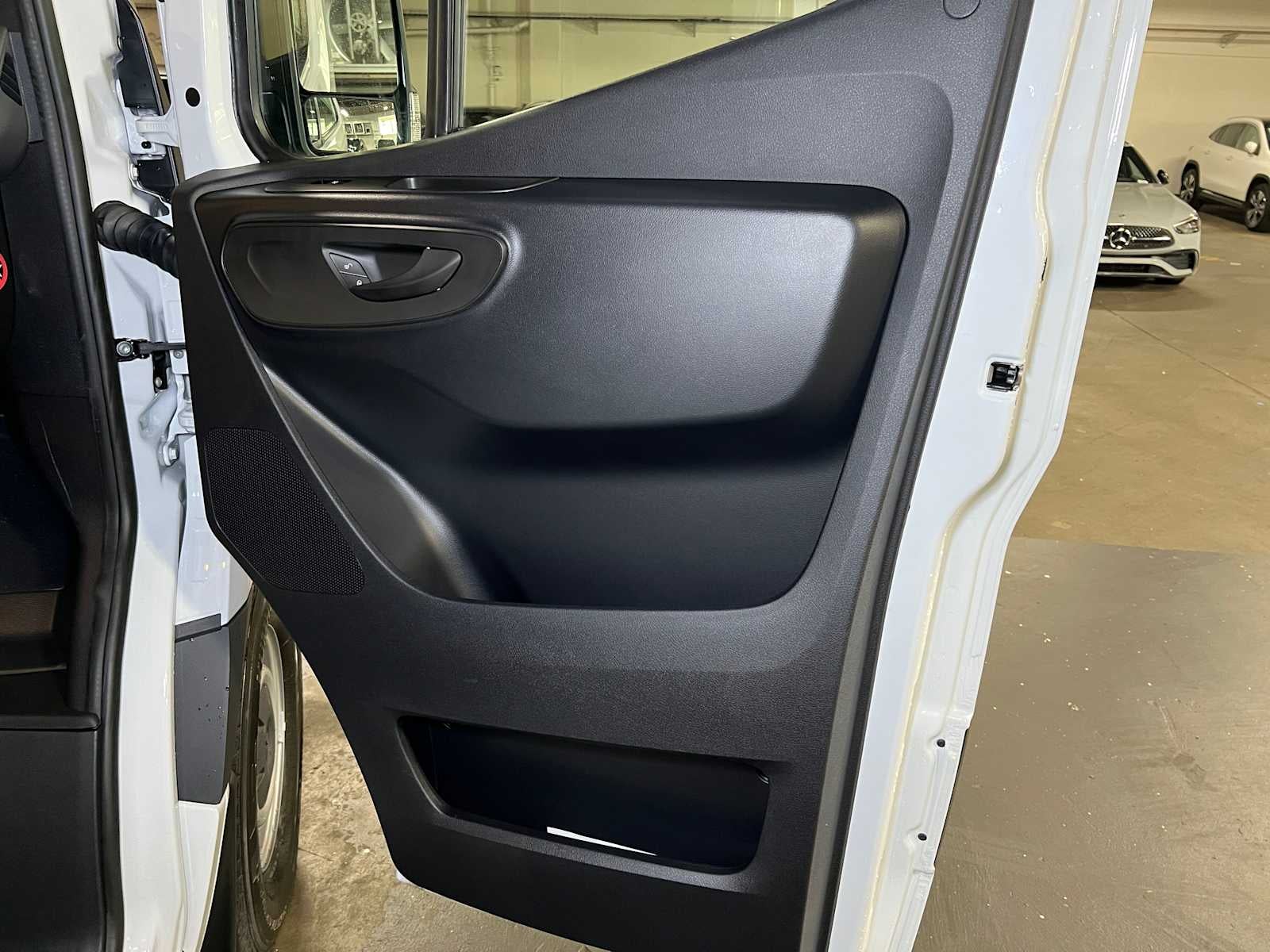 2025 Mercedes-Benz Sprinter Cargo Van 2500 Standard Roof I4 Diesel 144" RWD
