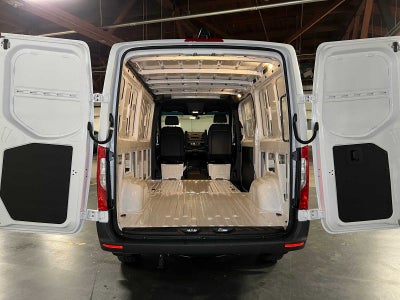 2025 Mercedes-Benz Sprinter Cargo Van 2500 Standard Roof I4 Diesel 144" RWD