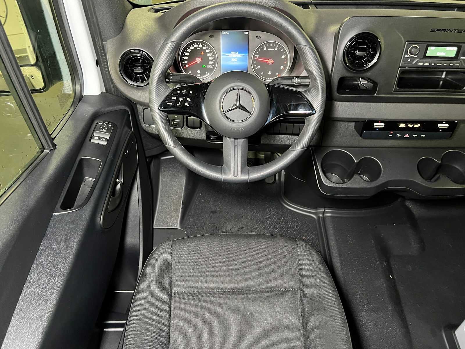 2025 Mercedes-Benz Sprinter Cargo 2500 Standard Roof I4 Diesel 144 RWD