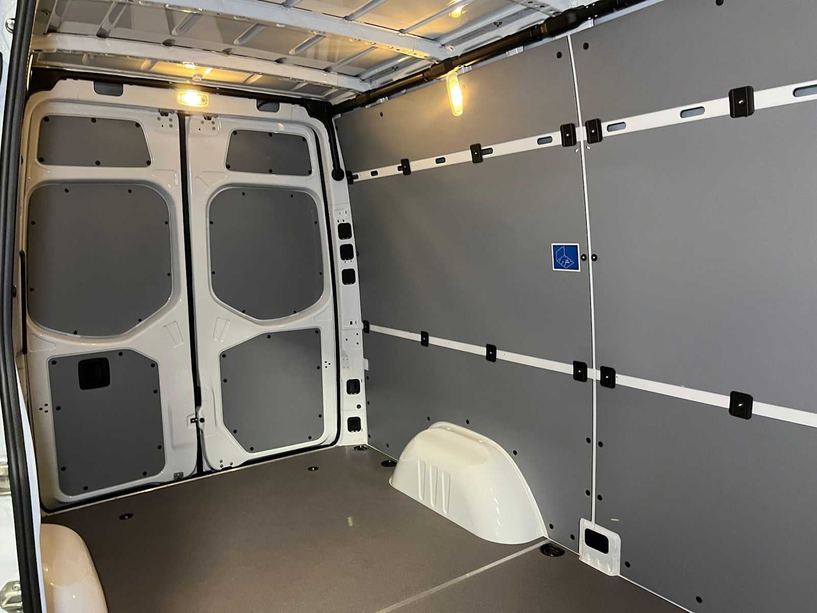 2026 Mercedes-Benz Sprinter Cargo 2500 Standard Roof I4 Diesel 144 RWD