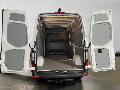 2026 Mercedes-Benz Sprinter Cargo 2500 Standard Roof I4 Diesel 144 RWD