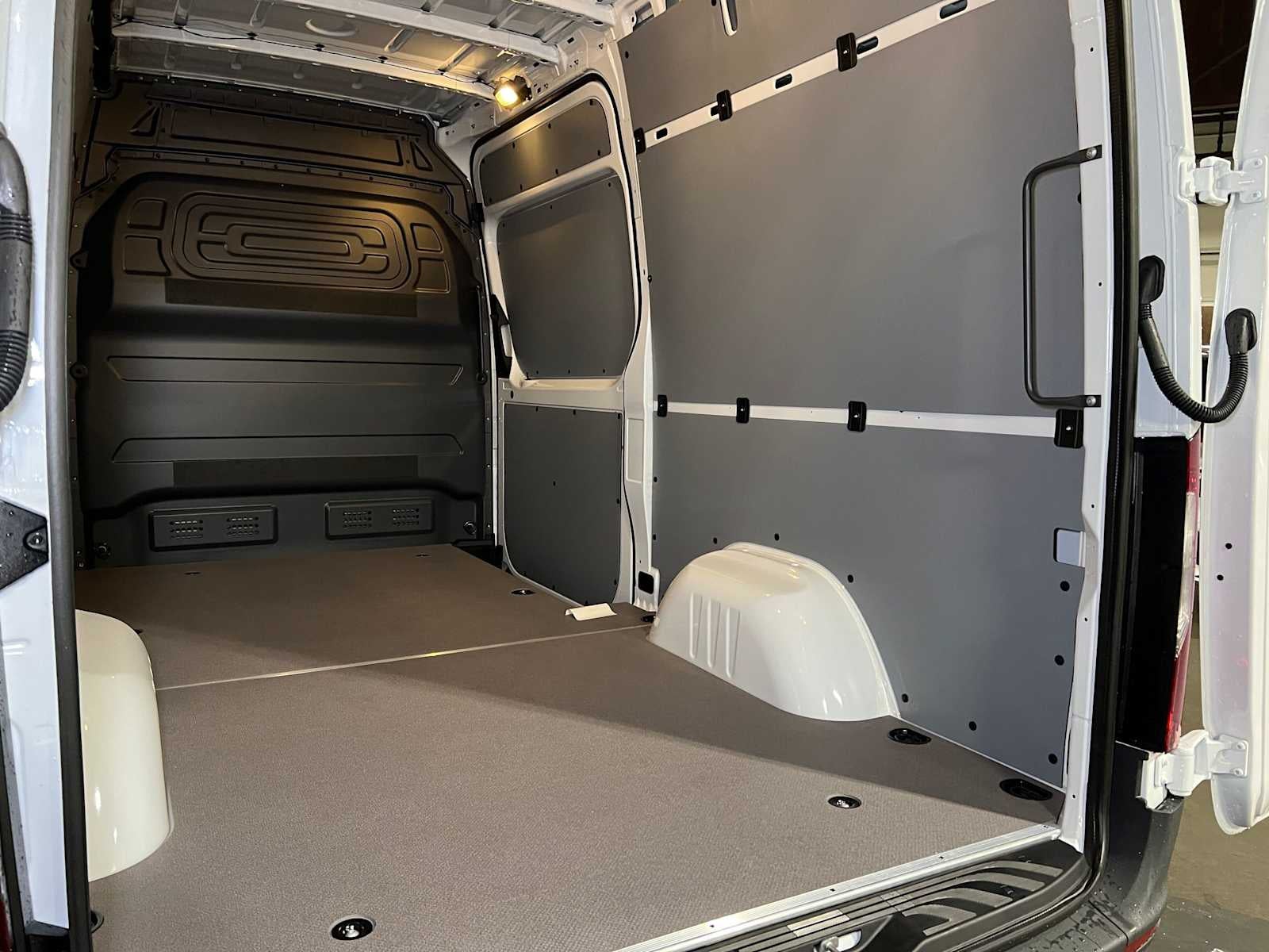 2026 Mercedes-Benz Sprinter Cargo 2500 Standard Roof I4 Diesel 144 RWD