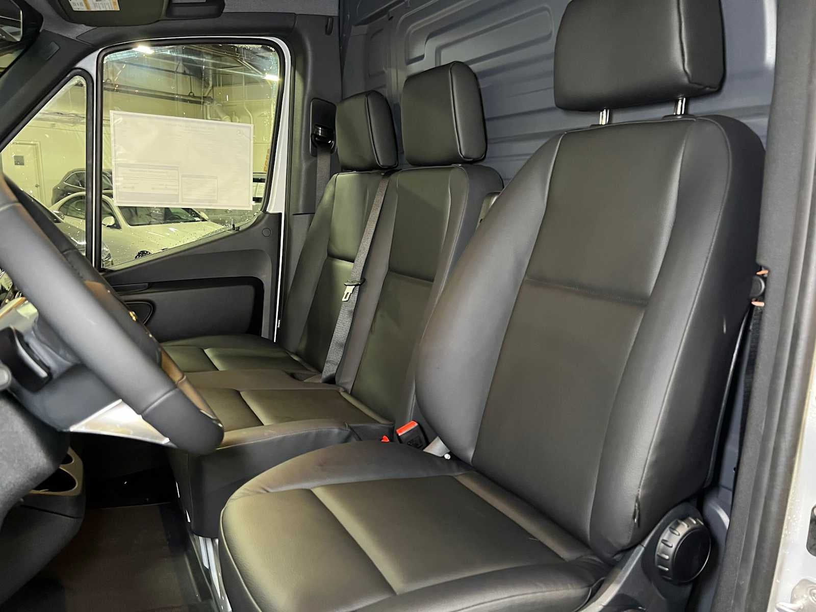 2026 Mercedes-Benz Sprinter Cargo 2500 Standard Roof I4 Diesel 144 RWD