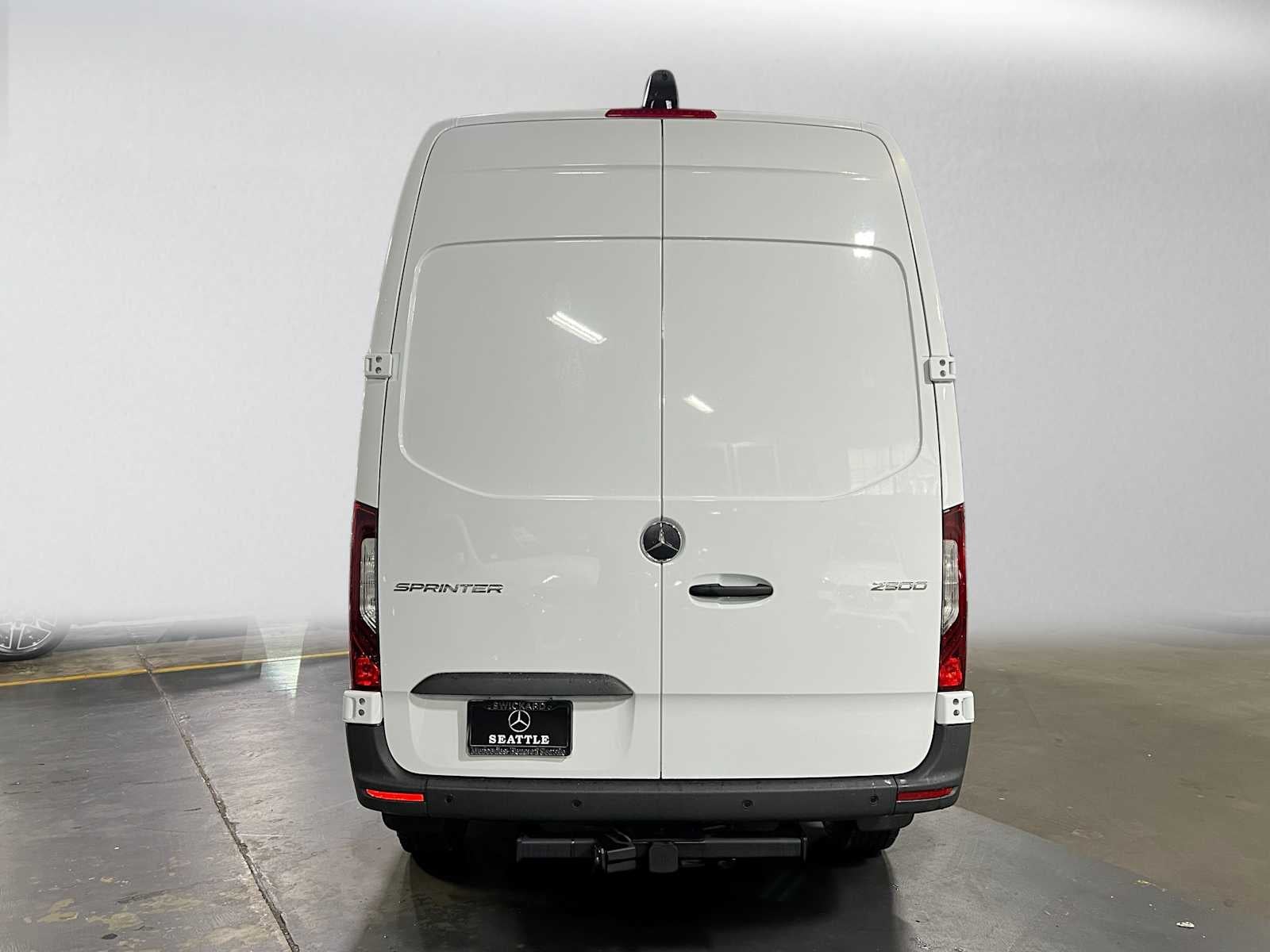 2026 Mercedes-Benz Sprinter Cargo 2500 Standard Roof I4 Diesel 144 RWD