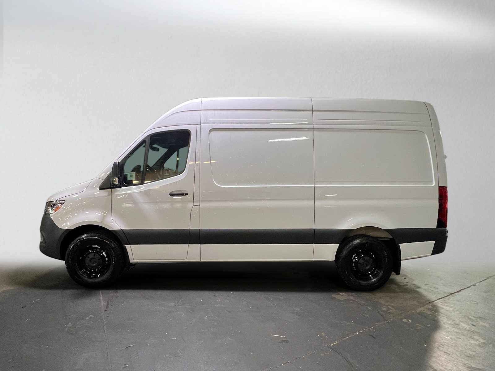 2026 Mercedes-Benz Sprinter Cargo 2500 Standard Roof I4 Diesel 144 RWD