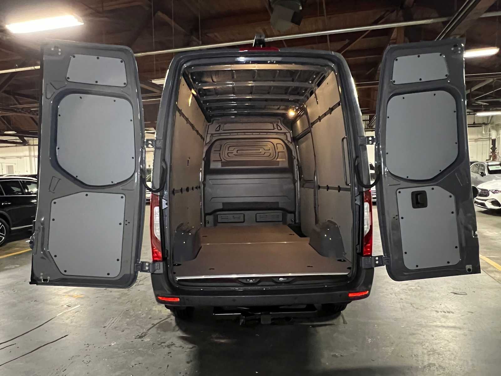 2026 Mercedes-Benz Sprinter Cargo 2500 Standard Roof I4 Diesel 144 RWD