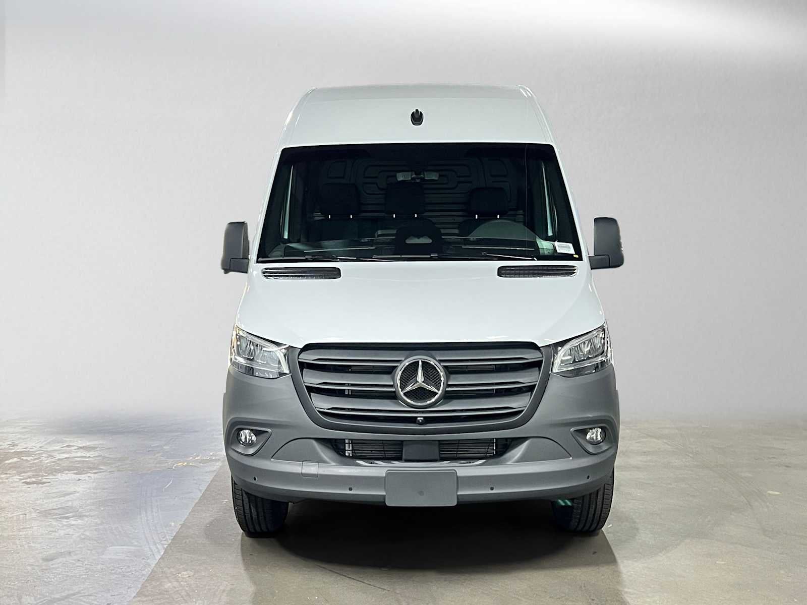 2026 Mercedes-Benz Sprinter Cargo 2500 Standard Roof I4 Diesel 144 RWD