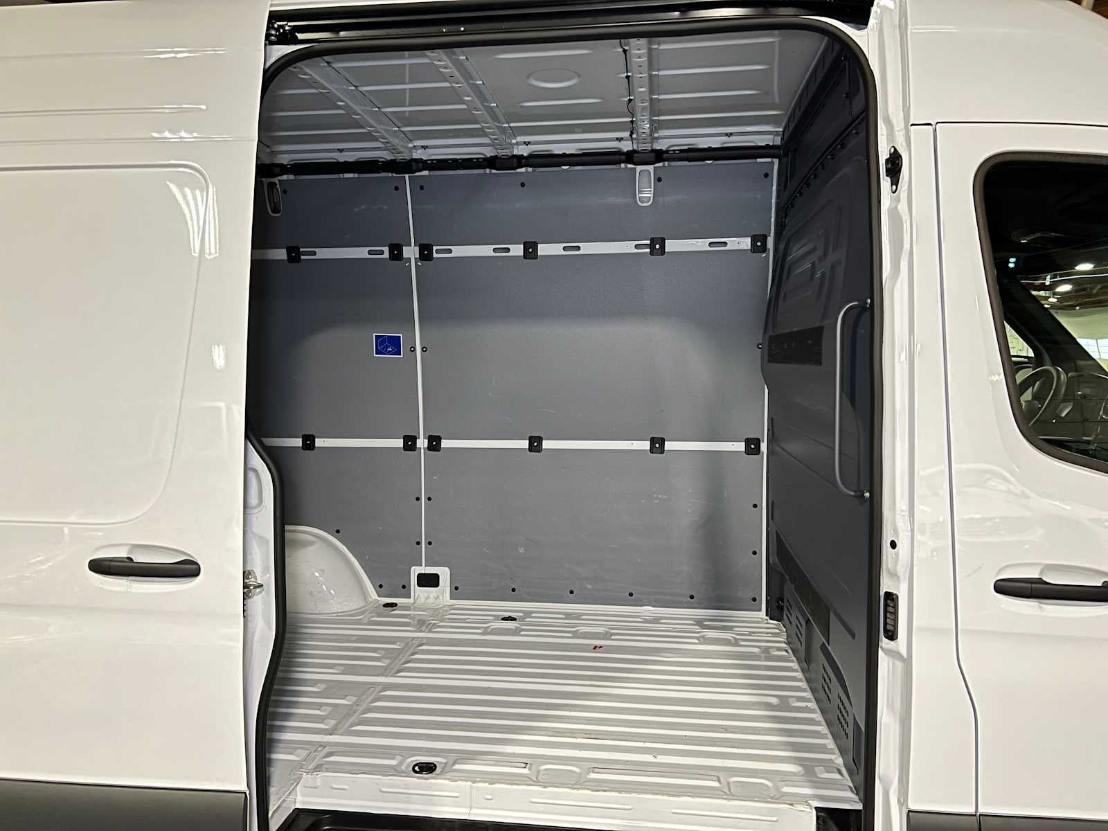 2025 Mercedes-Benz Sprinter Cargo Van 2500 Standard Roof I4 Diesel 144" RWD