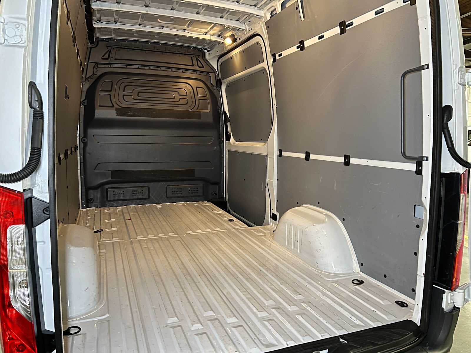 2025 Mercedes-Benz Sprinter Cargo Van 2500 Standard Roof I4 Diesel 144" RWD