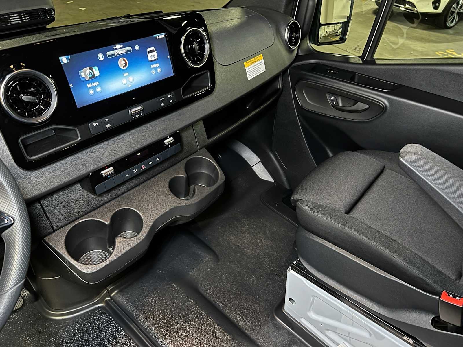 2025 Mercedes-Benz Sprinter Cargo Van 2500 Standard Roof I4 Diesel 144" RWD