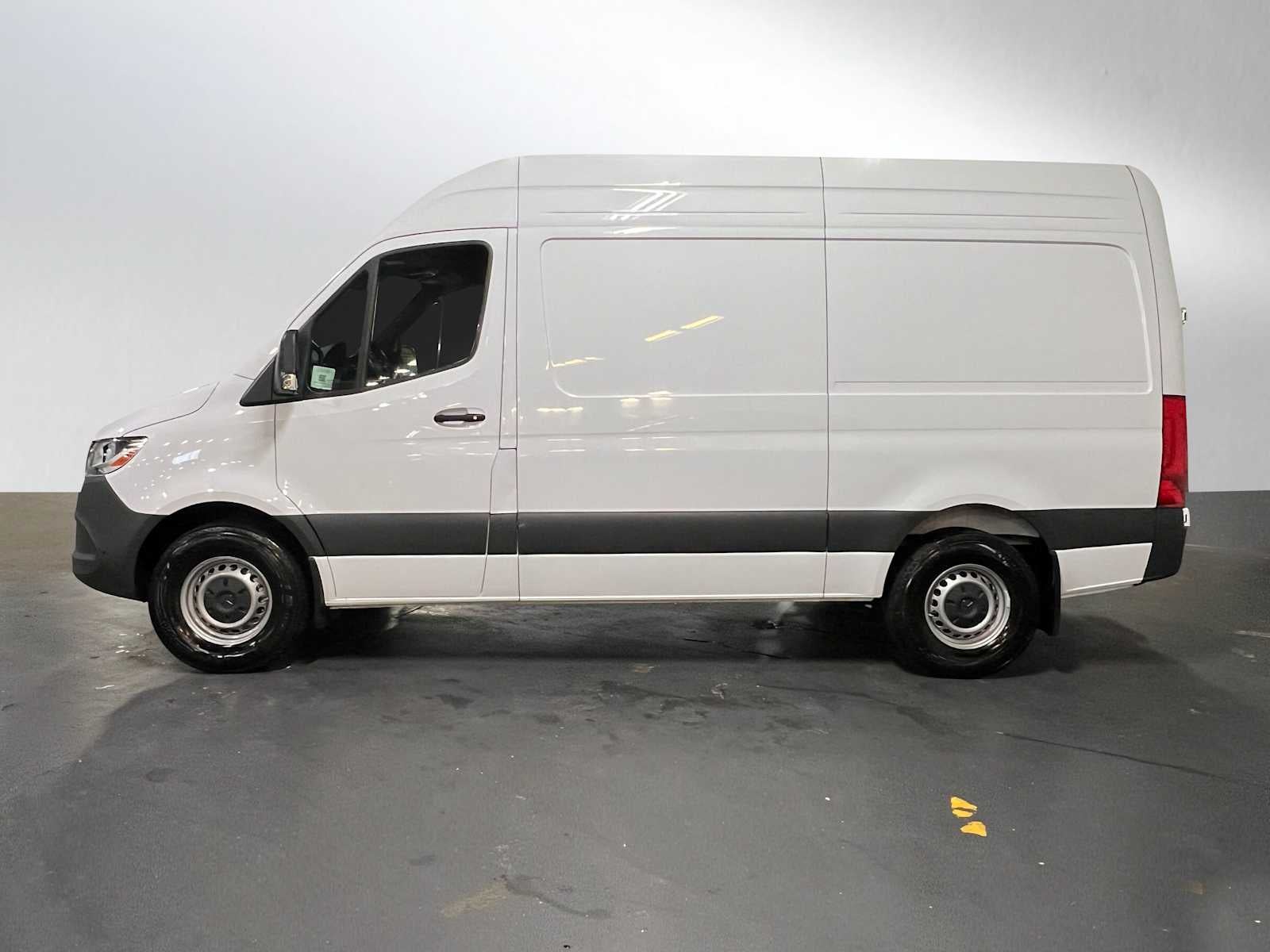2025 Mercedes-Benz Sprinter Cargo Van 2500 Standard Roof I4 Diesel 144" RWD