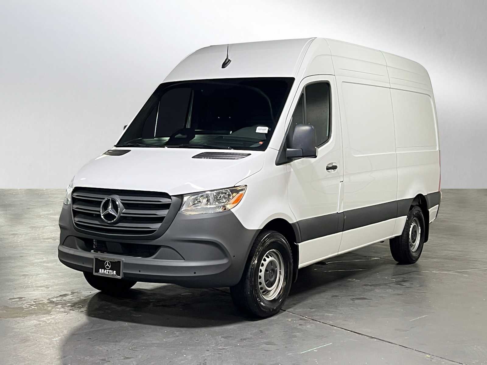 2025 Mercedes-Benz Sprinter Cargo Van 2500 Standard Roof I4 Diesel 144" RWD