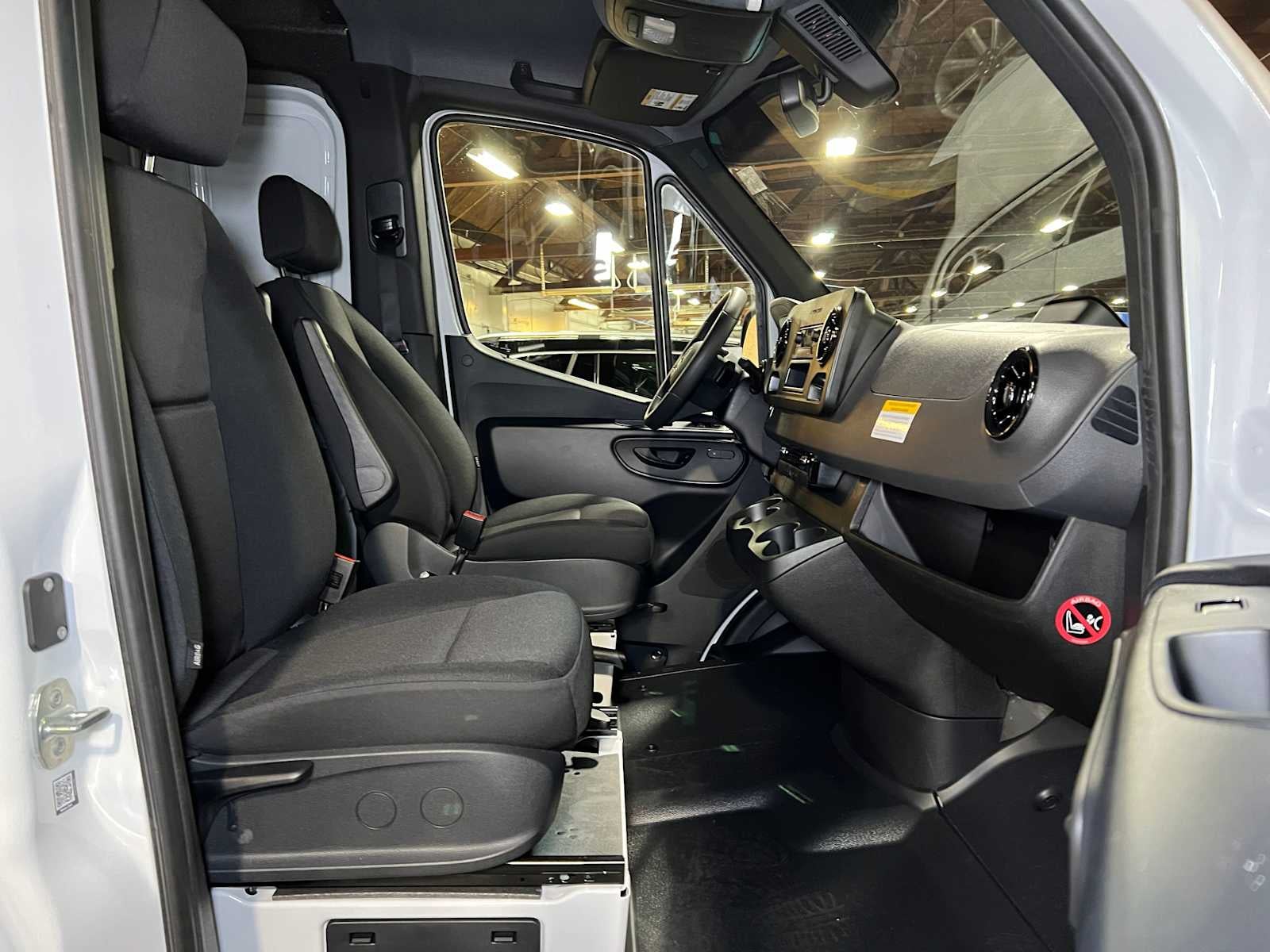 2025 Mercedes-Benz Sprinter Cargo Van 2500 Standard Roof I4 Diesel 144" RWD