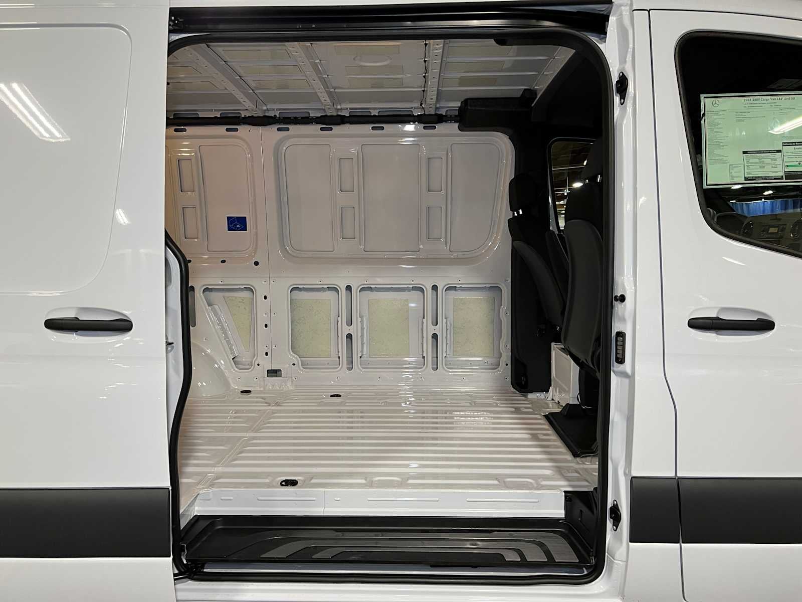 2025 Mercedes-Benz Sprinter Cargo Van 2500 Standard Roof I4 Diesel 144" RWD