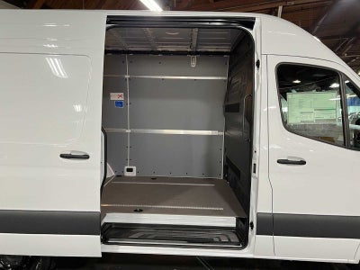 2026 Mercedes-Benz Sprinter Cargo 2500 Standard Roof I4 Diesel 144 RWD