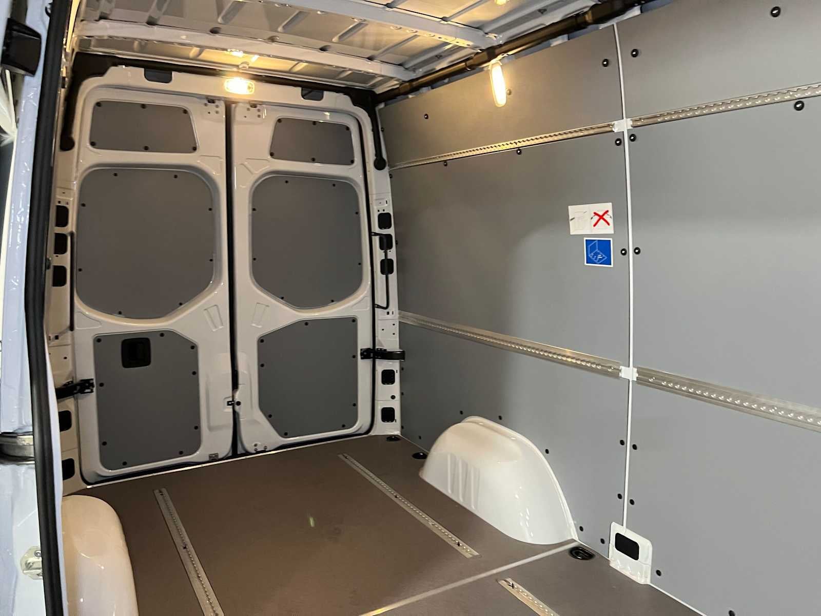 2026 Mercedes-Benz Sprinter Cargo 2500 Standard Roof I4 Diesel 144 RWD