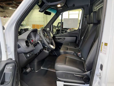 2026 Mercedes-Benz Sprinter Cargo 2500 Standard Roof I4 Diesel 144 RWD