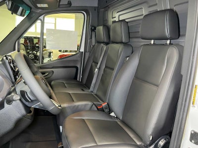 2026 Mercedes-Benz Sprinter Cargo 2500 Standard Roof I4 Diesel 144 RWD