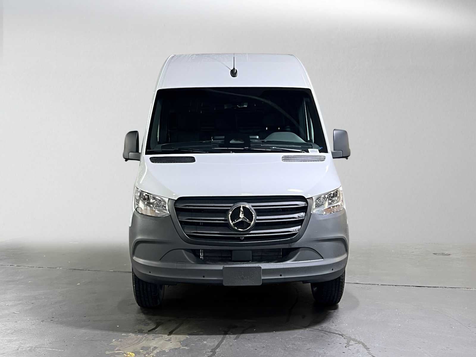2026 Mercedes-Benz Sprinter Cargo 2500 Standard Roof I4 Diesel 144 RWD