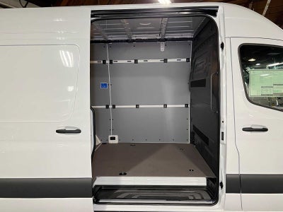 2026 Mercedes-Benz Sprinter Cargo 2500 Standard Roof I4 Diesel 144 RWD