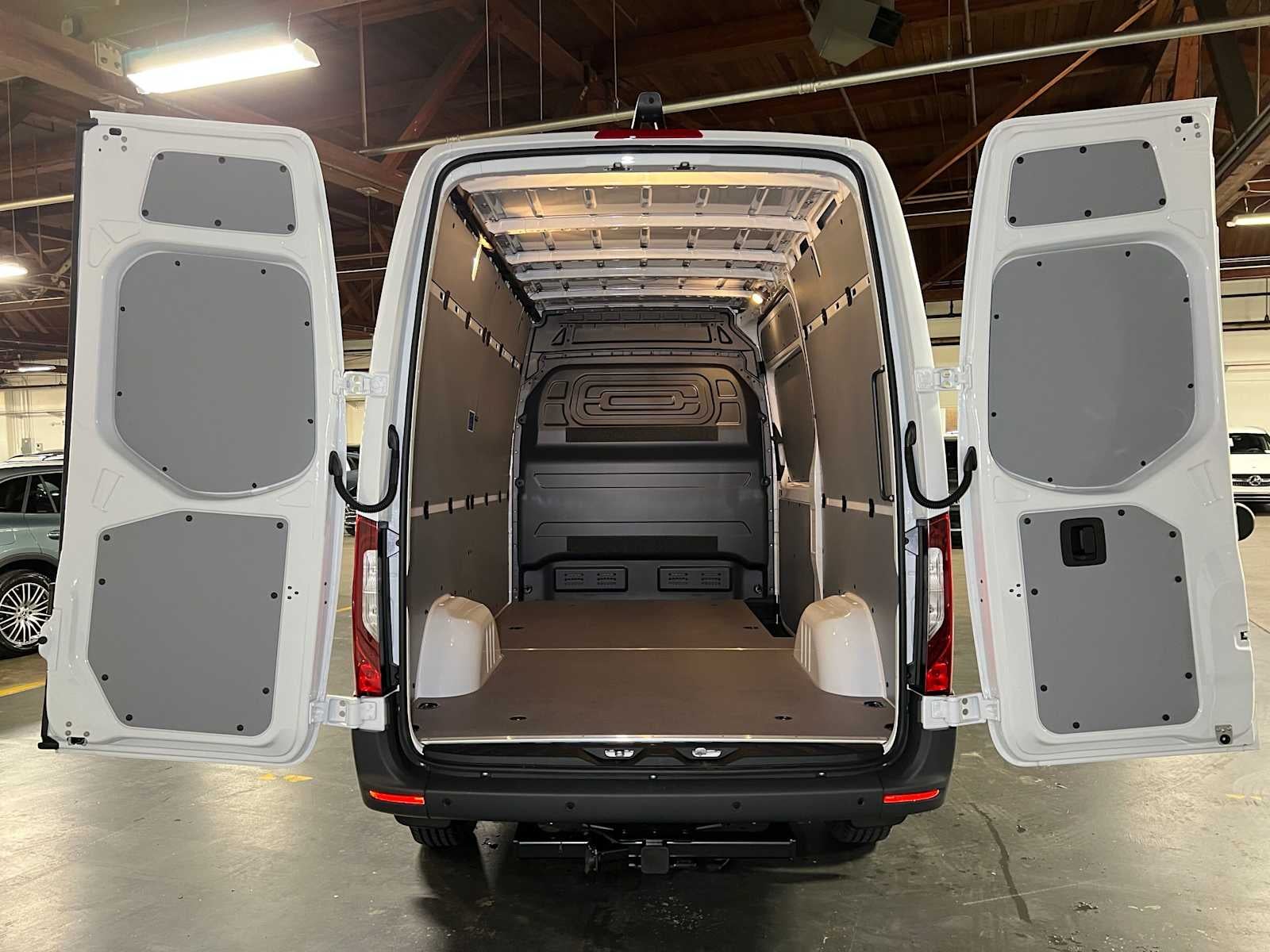 2026 Mercedes-Benz Sprinter Cargo 2500 Standard Roof I4 Diesel 144 RWD