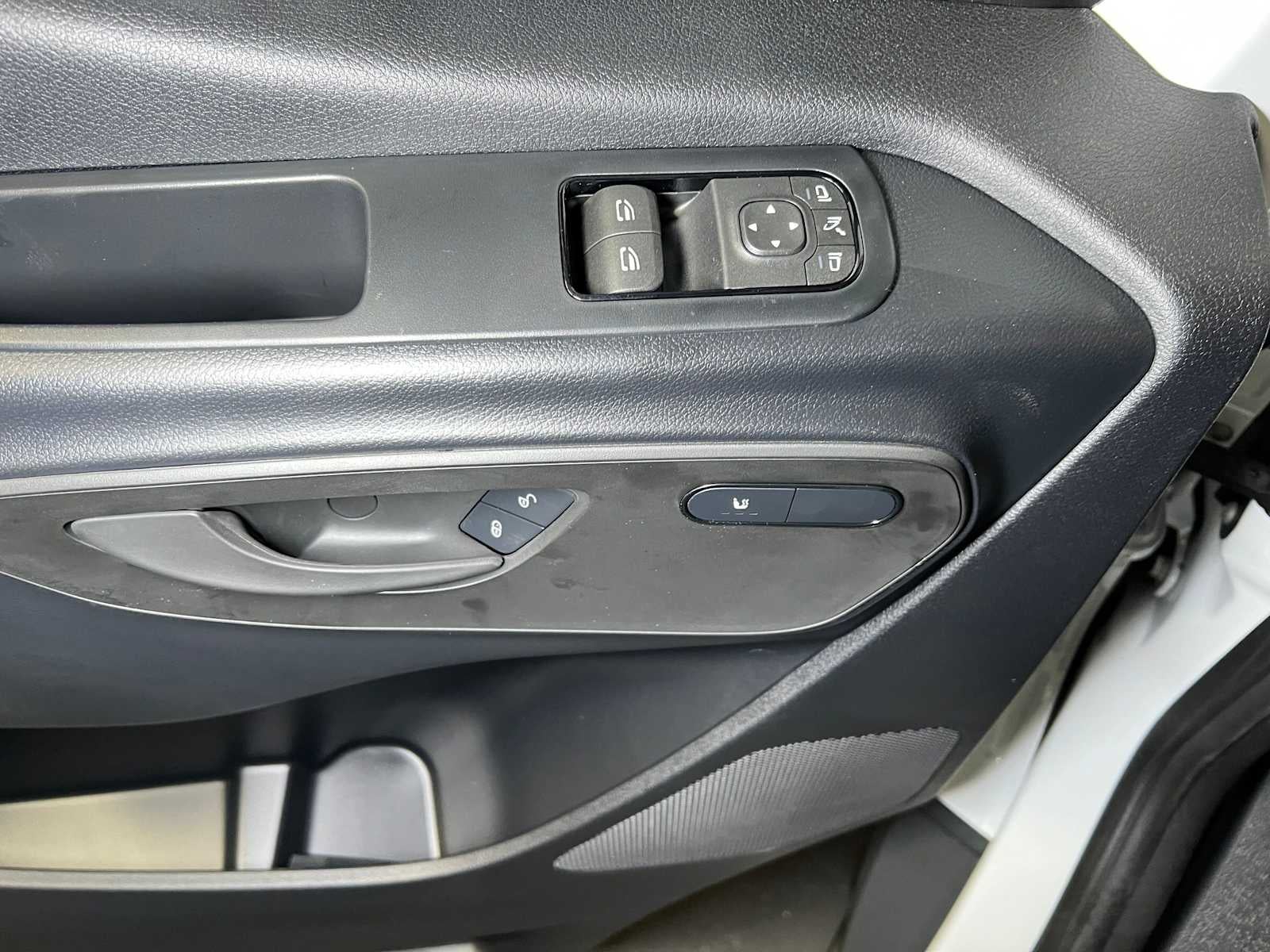 2026 Mercedes-Benz Sprinter Cargo 2500 Standard Roof I4 Diesel 144 RWD