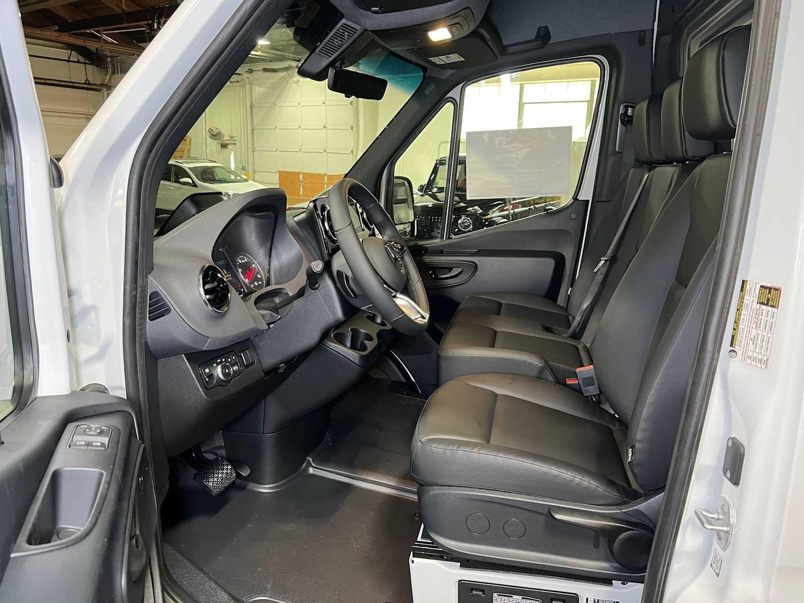 2026 Mercedes-Benz Sprinter Cargo 2500 Standard Roof I4 Diesel 144 RWD