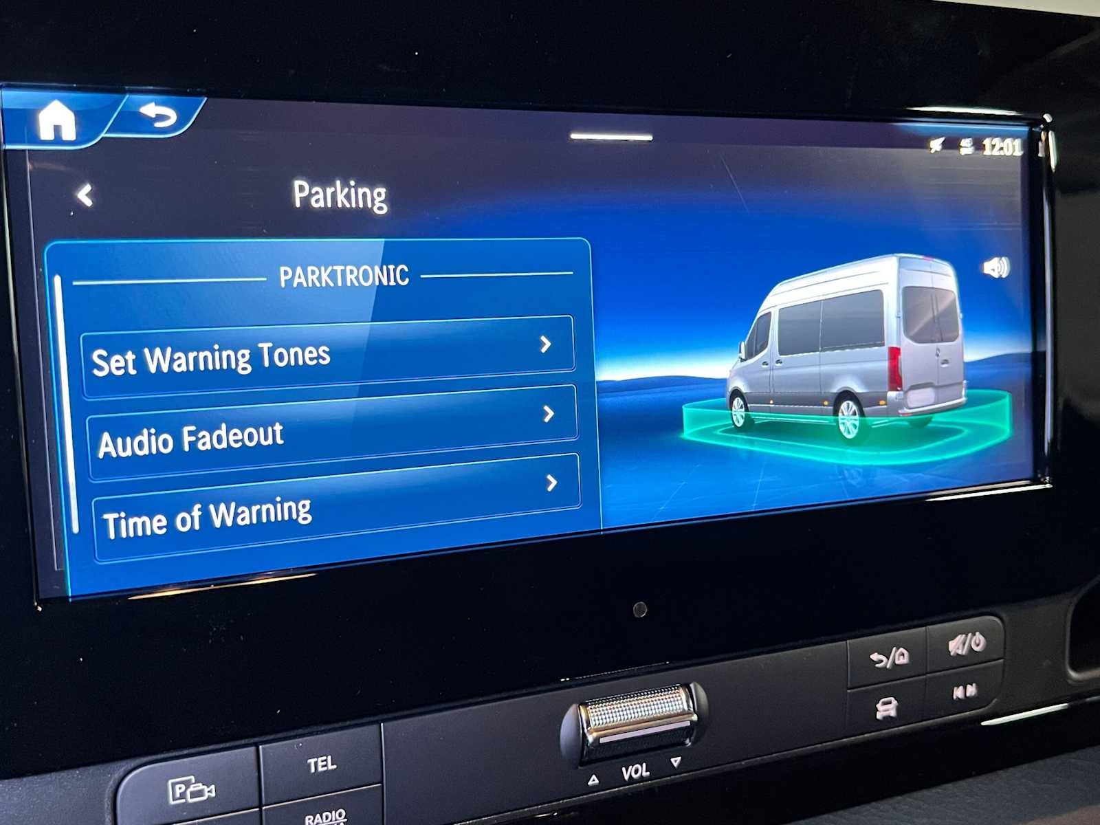 2026 Mercedes-Benz Sprinter Cargo 2500 Standard Roof I4 Diesel 144 RWD